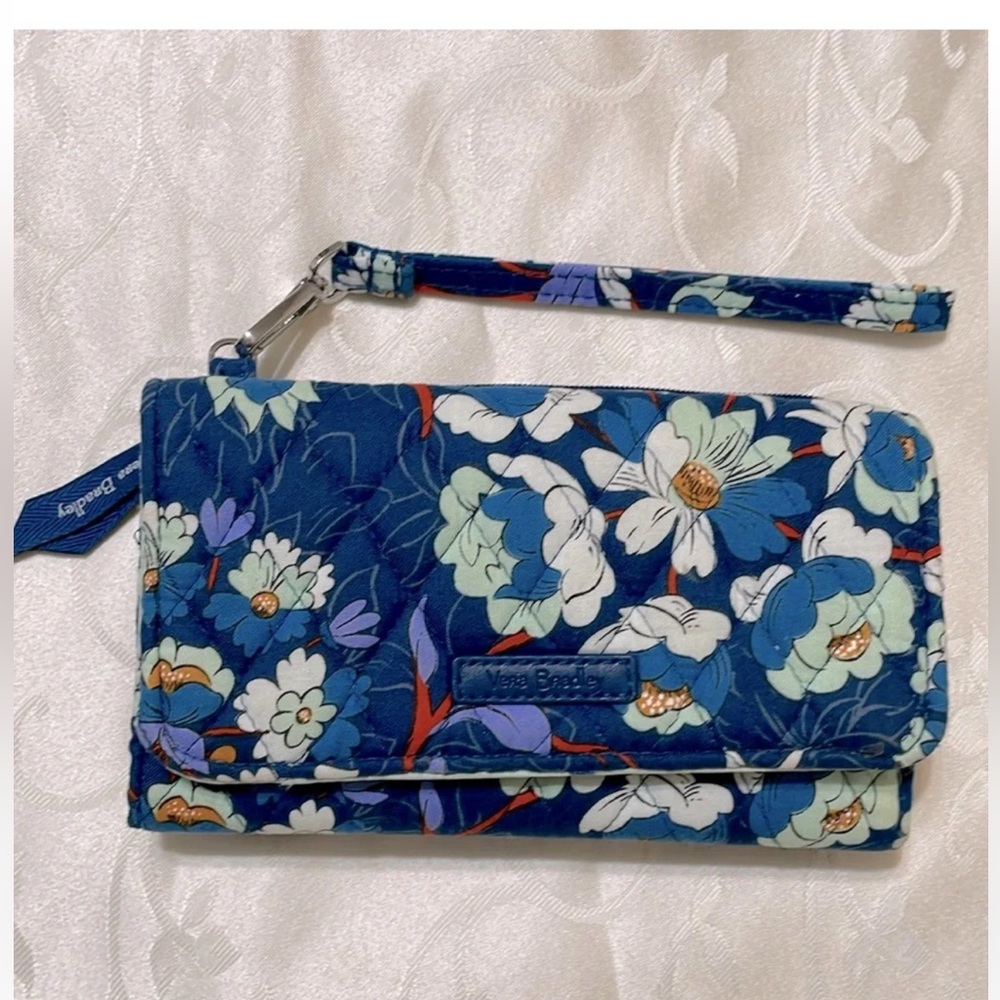 Vera Bradley Navy Floral Wallet Bag